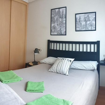 Apartamento "Los Prados" Wifi Y Parking Oviedo Exteriér fotografie