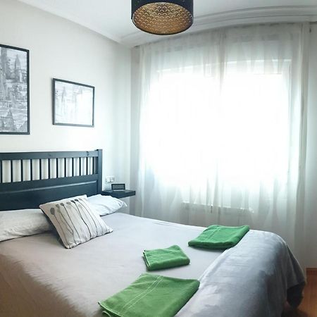 Apartamento "Los Prados" Wifi Y Parking Oviedo Exteriér fotografie