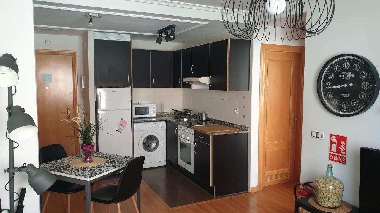 Apartamento "Los Prados" Wifi Y Parking Oviedo Exteriér fotografie