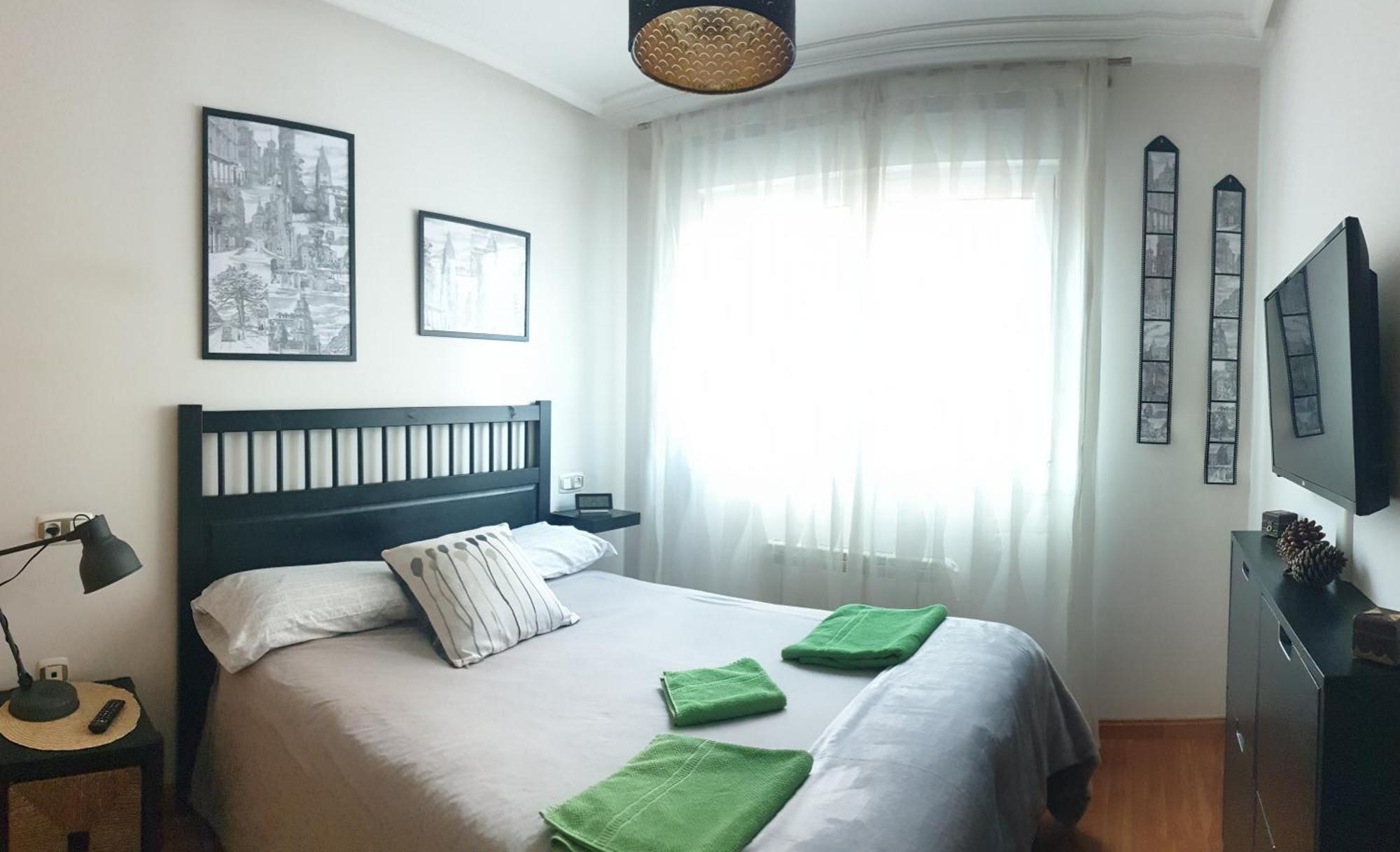 Apartamento "Los Prados" Wifi Y Parking Oviedo Exteriér fotografie